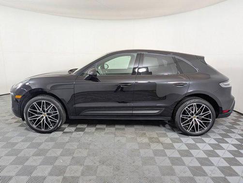 2026 Porsche Macan AWD