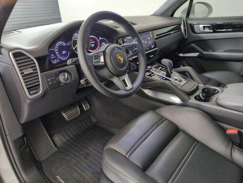 2022 Porsche Cayenne Turbo S