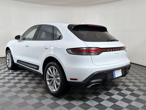 Carrara White Metallic 2026 Porsche Macan Macan