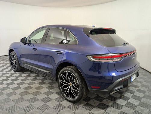 2026 Porsche Macan AWD