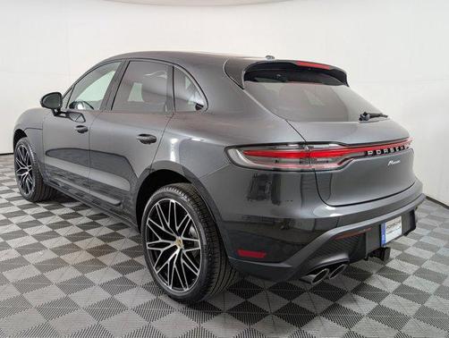 2026 Porsche Macan AWD