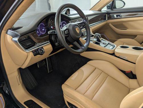 2023 Porsche Panamera GTS