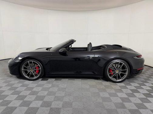 2022 Porsche 911 Carrera 4S Cabriolet