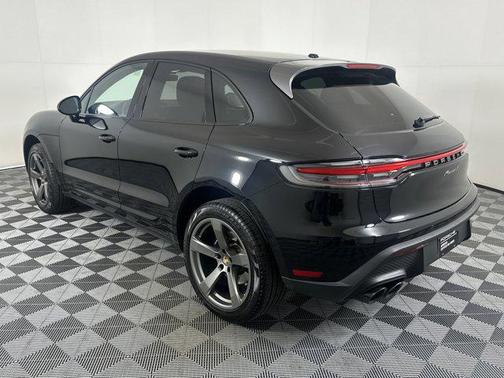 2023 Porsche Macan Base