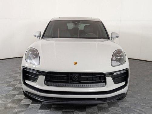 2026 Porsche Macan AWD