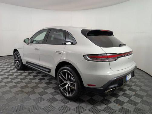 2026 Porsche Macan AWD