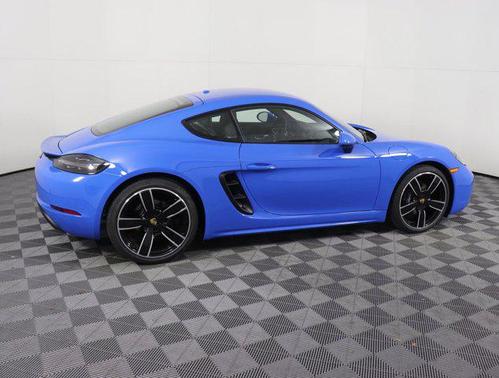 2025 Porsche 718 Cayman Style Edition