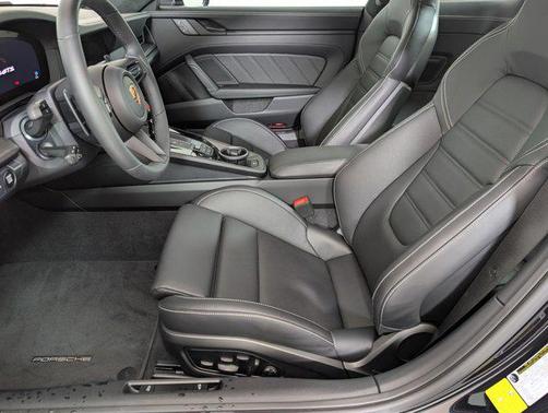 2025 Porsche 911 Carrera 4 GTS