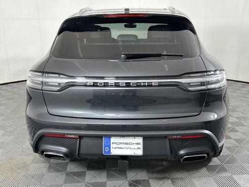 2025 Porsche Macan Base