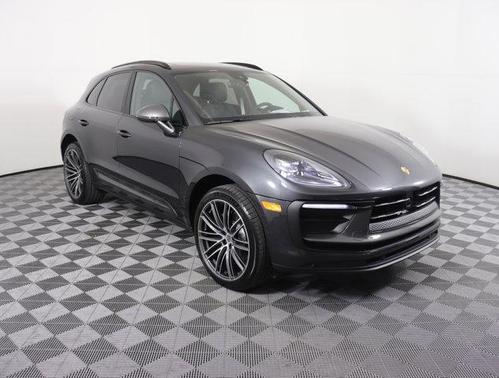 2025 Porsche Macan Base