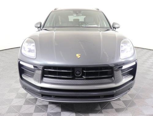 2025 Porsche Macan Base