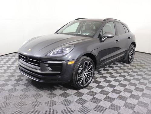 2025 Porsche Macan Base