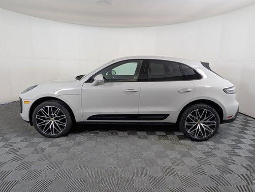 2026 Porsche Macan AWD