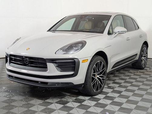 2026 Porsche Macan AWD