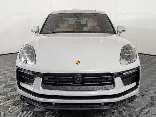 2026 Porsche Macan AWD