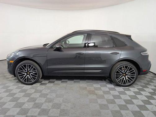 2026 Porsche Macan AWD