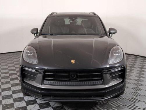 2025 Porsche Macan AWD