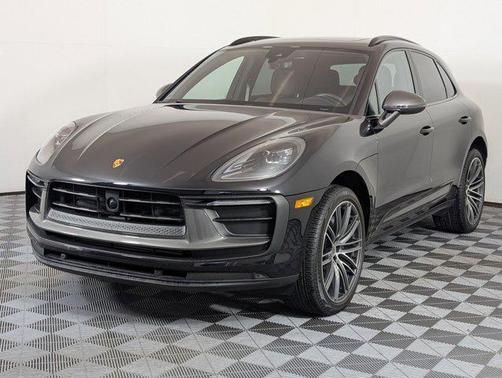 2025 Porsche Macan AWD
