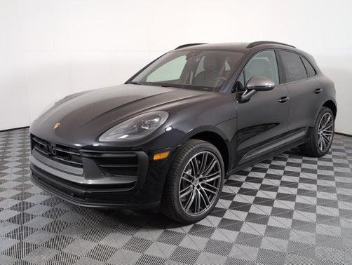 2025 Porsche Macan Base