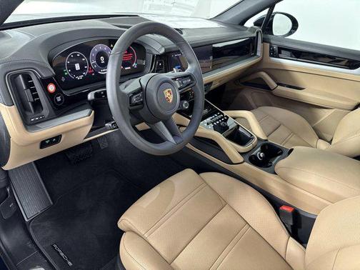 2025 Porsche Cayenne AWD