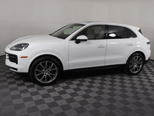 2025 Porsche Cayenne AWD