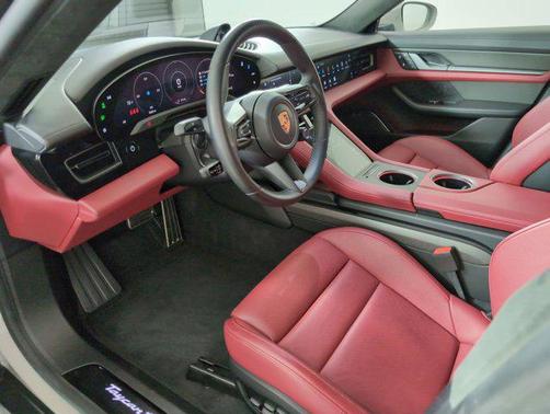 2022 Porsche Taycan Turbo S