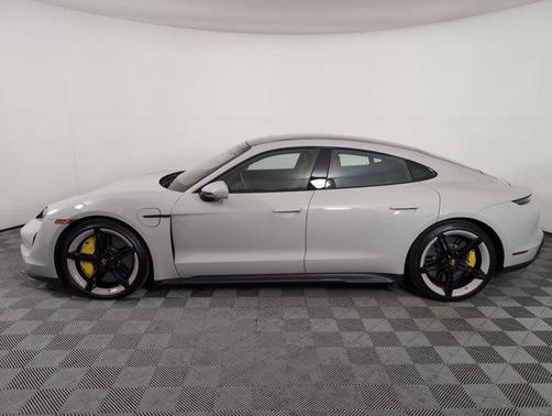 2022 Porsche Taycan Turbo S