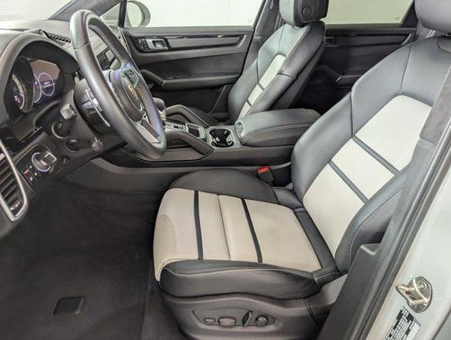 2023 Porsche Cayenne GTS