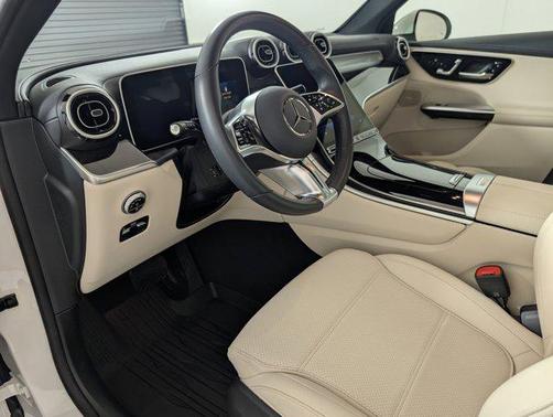2025 Mercedes-Benz GLC 300 Base