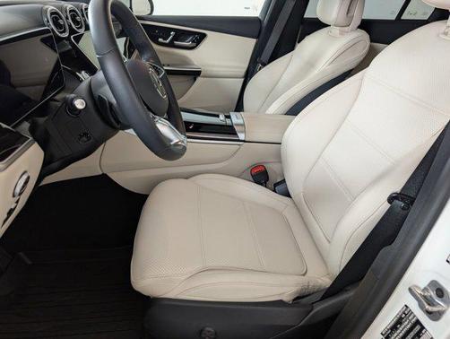 2025 Mercedes-Benz GLC 300 Base