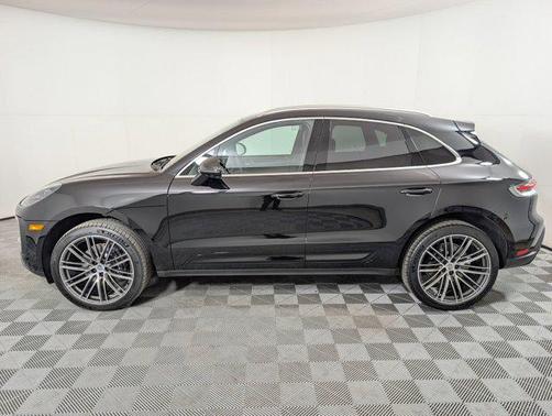 2026 Porsche Macan AWD