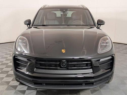 2026 Porsche Macan AWD