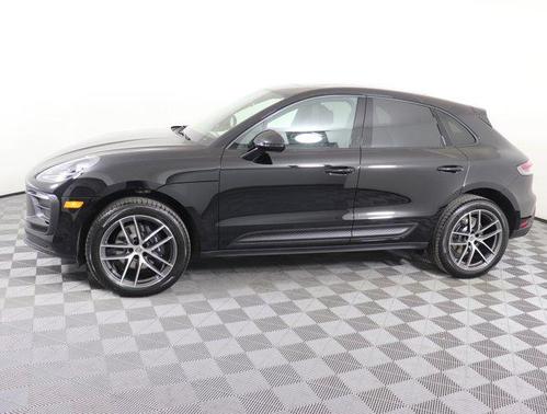 2025 Porsche Macan Base
