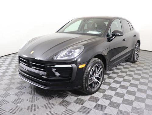 2025 Porsche Macan Base