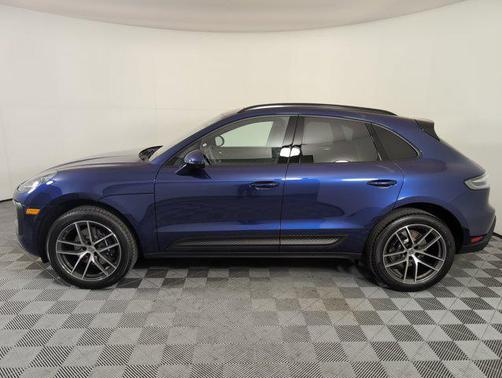 2025 Porsche Macan AWD