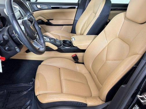 Black 2016 Porsche Cayenne Cayenne