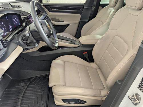 2024 Porsche Macan 4