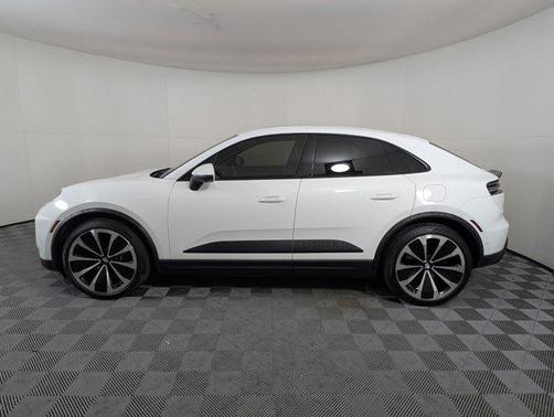 2024 Porsche Macan 4
