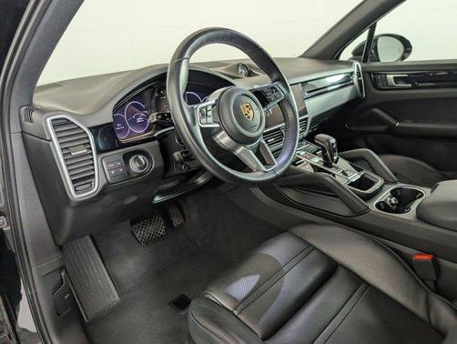 2022 Porsche Cayenne Cayenne