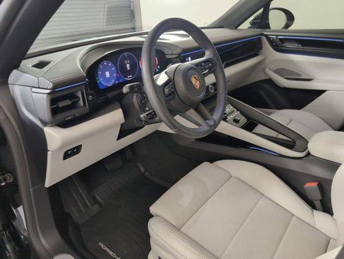 2024 Porsche Macan 4