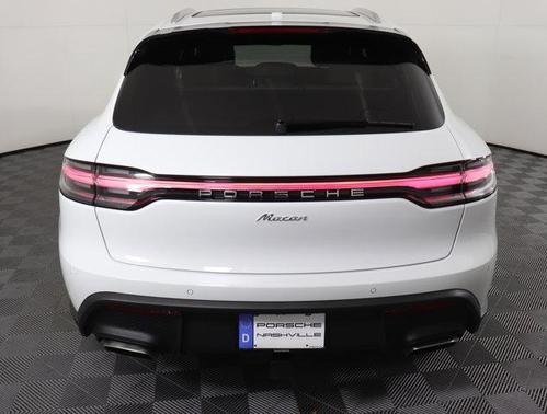 2025 Porsche Macan Base
