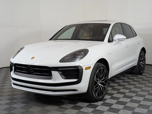 2026 Porsche Macan AWD