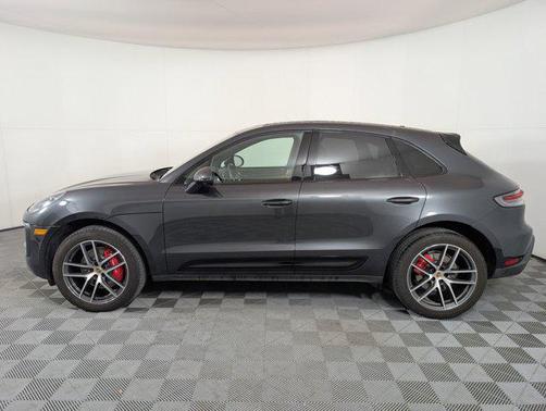 2022 Porsche Macan S