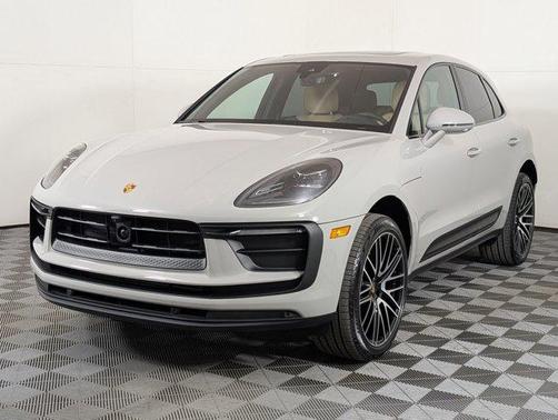 2026 Porsche Macan AWD