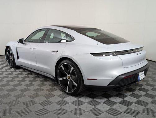 2022 Porsche Taycan RWD