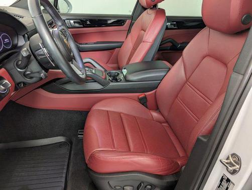 2023 Porsche Cayenne S
