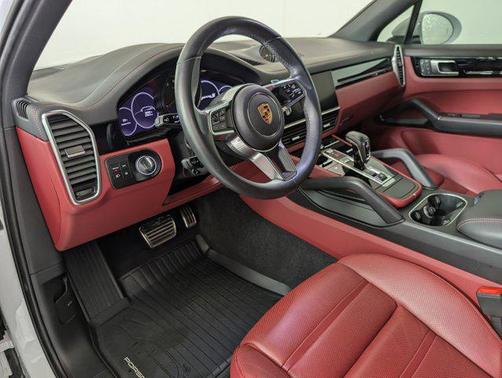 2023 Porsche Cayenne S