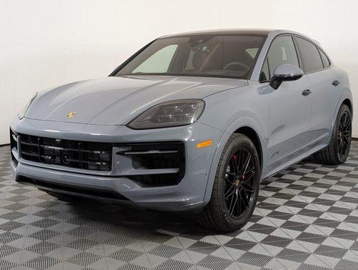 2025 Porsche Cayenne GTS