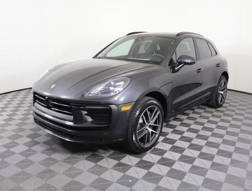 2025 Porsche Macan Base