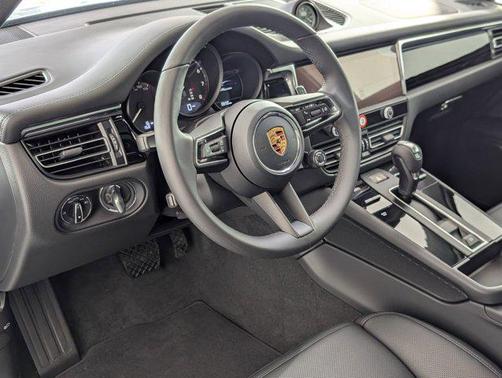 2026 Porsche Macan AWD